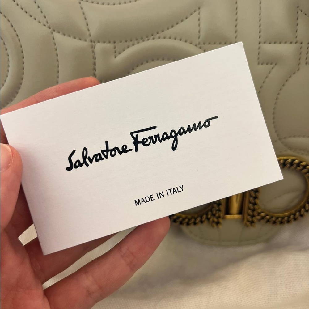 Salvatore Ferragamo quilted Gancini shoulder bag - Picture 7 of 7